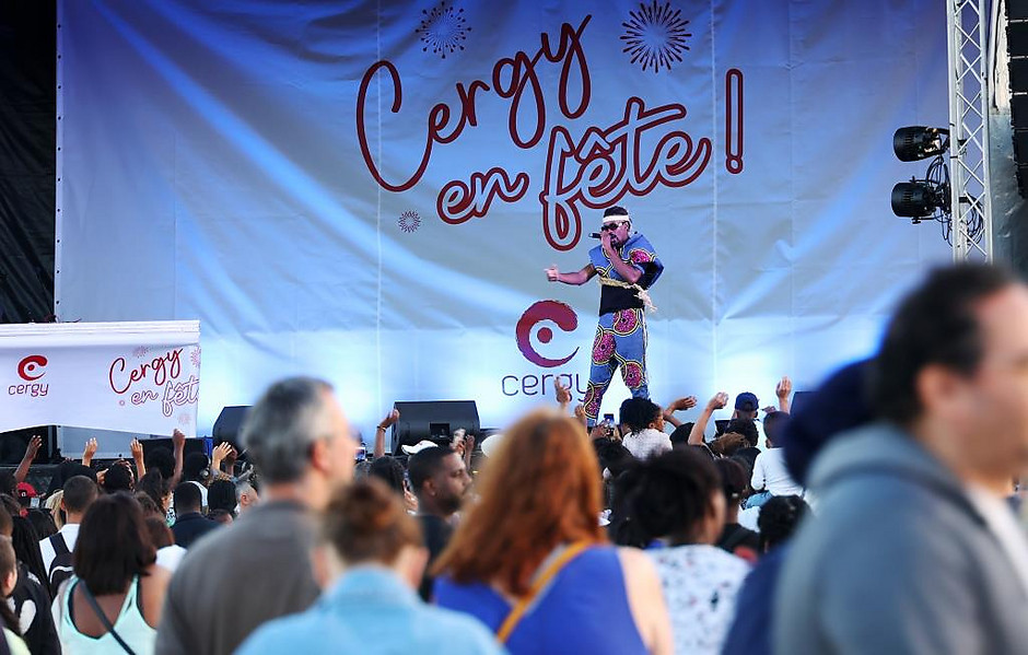 Cergy en fête 2022, le 2 juillet sur l'Esplanade de Paris - voir en plus grand : (fenêtre modale)
