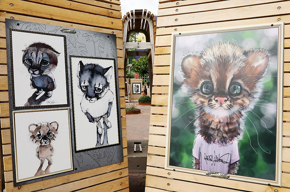 Exposition Urban Zoo sur la place Charles-de-Gaulle du Grand Centre en juillet - voir en plus grand : (fenêtre modale)