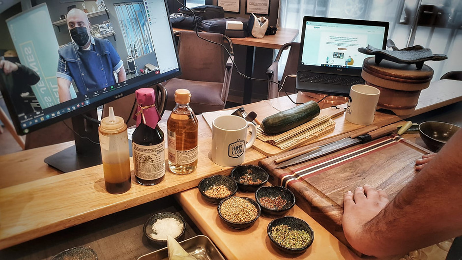 Atelier 2 d'Happy Cook saison 3 en visio avec le chef Éric Ticana et le Conseil des jeunes, 21 novembre 2020 - voir en plus grand : (fenêtre modale)