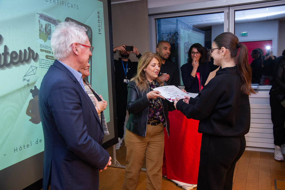 Cérémonie de remise de diplôme bafa et baby-sitting - voir en plus grand : (fenêtre modale)