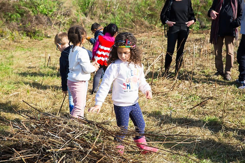 Atelier pédagogique au potager Label Vie de Cergy Village - voir en plus grand : (fenêtre modale)