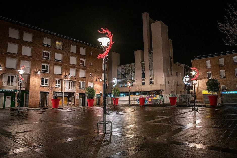 Illuminations de Noël le 7 décembre, à la place du Marché - voir en plus grand : (fenêtre modale)
