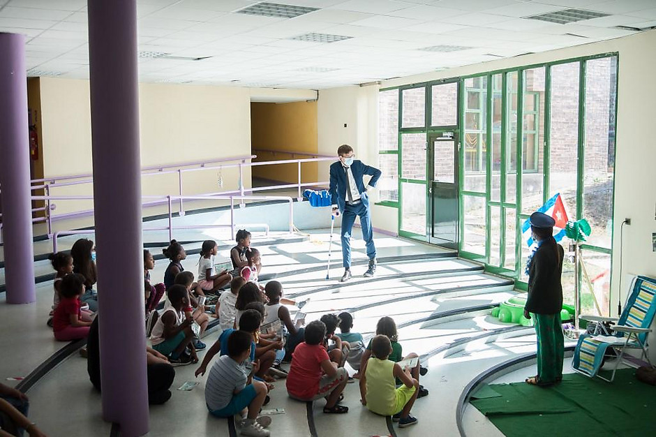 Spectacle à l'accueil de loisirs du Parc - voir en plus grand : (fenêtre modale)