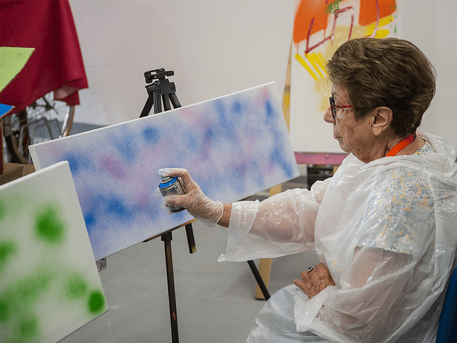 Atelier d'initiation au graffiti pour les seniors à la résidence Domitys, 17 novembre - voir en plus grand : (fenêtre modale)