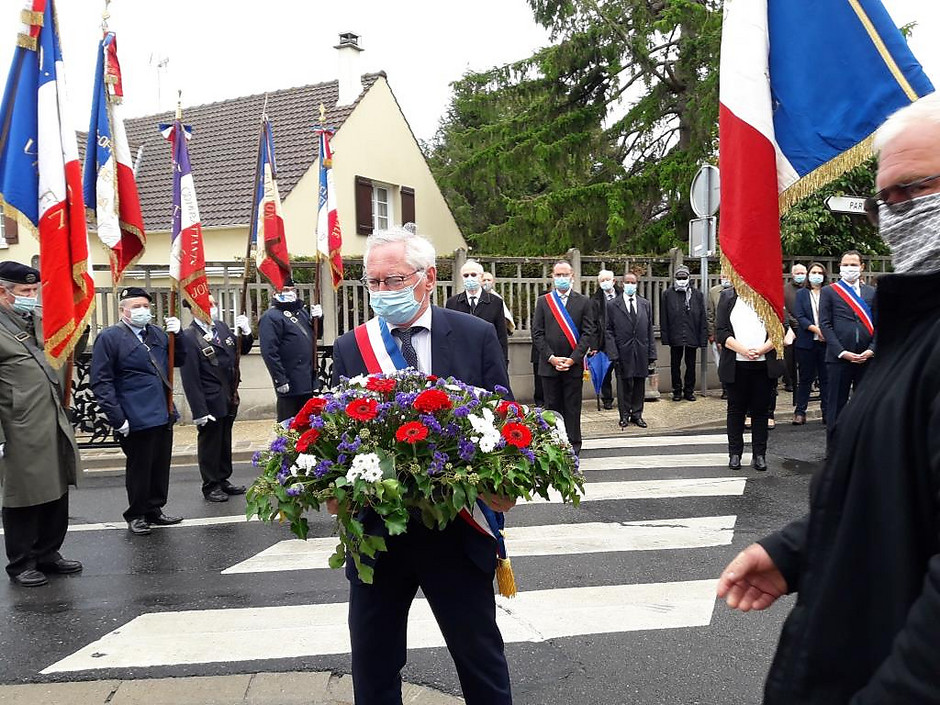 Cérémonie de commémoration de la libération de Cergy, le dimanche 30 août - voir en plus grand : (fenêtre modale)