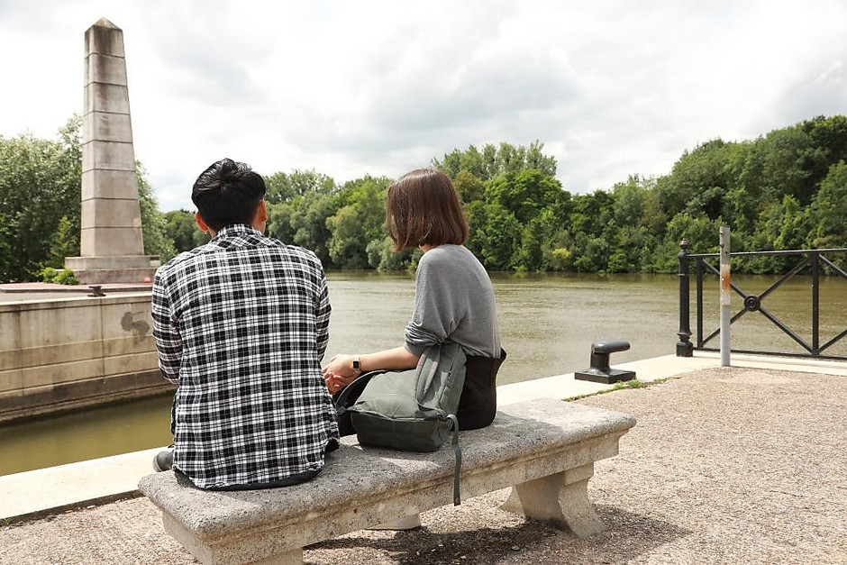 Voyagez au cœur de la ville, Port Cergy, juillet-août - voir en plus grand : (fenêtre modale)
