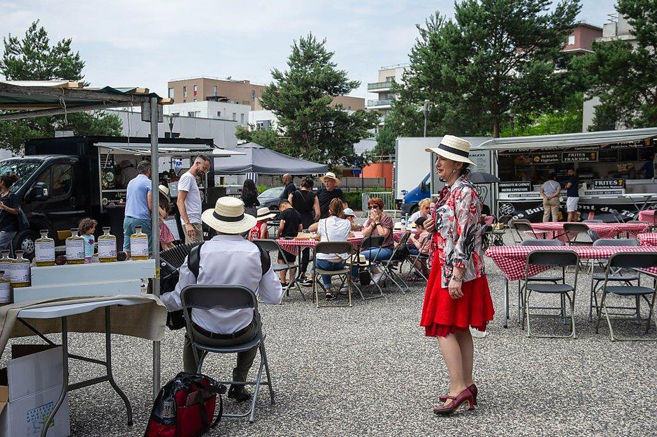 La Guinguette du marché, 18 juin - voir en plus grand : (fenêtre modale)