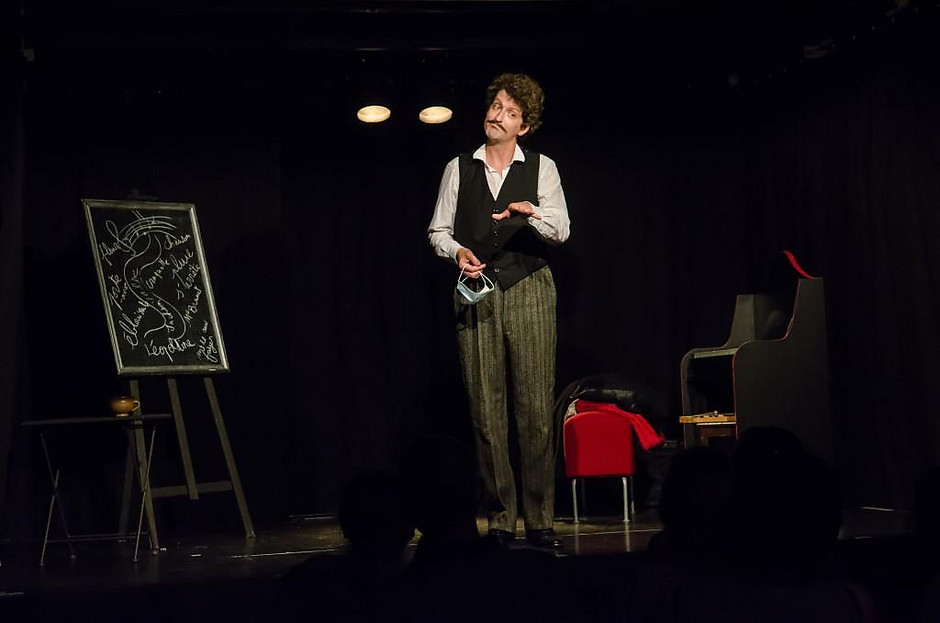 "L'Expérience Inédite : comédie musicale improvisée" sur la péniche Story Boat à Port Cergy le 16 août 2020 - voir en plus grand : (fenêtre modale)