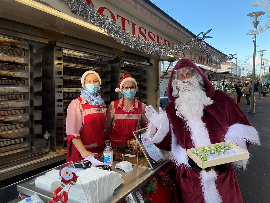 Animation de noël sur le marché des Hauts-de-Cergy, 20/12/2020 - voir en plus grand : (fenêtre modale)