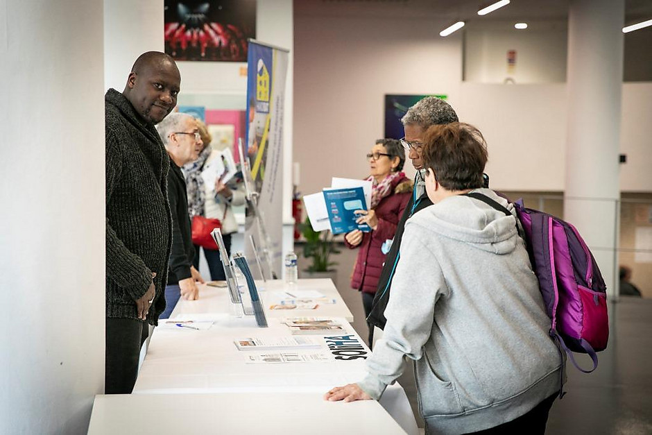 Forum J'amén'âge mon domicile - Semaine bleue à Cergy - voir en plus grand : (fenêtre modale)