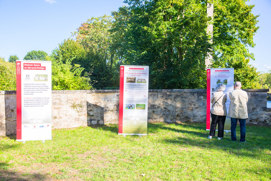 Journées européennes du patrimoine dans le parc de la maison d'Anne et Gérard Philipe, 17 septembre - voir en plus grand : (fenêtre modale)