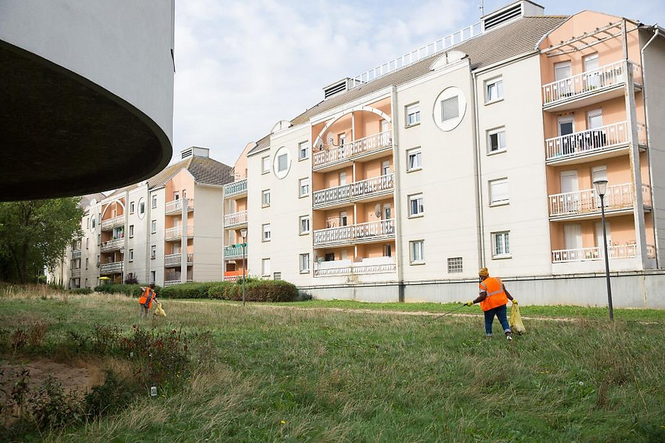 World CleanUp Day avec le Conseil des jeunes le 19 septembre, Axe-Majeur Horloge - voir en plus grand : (fenêtre modale)