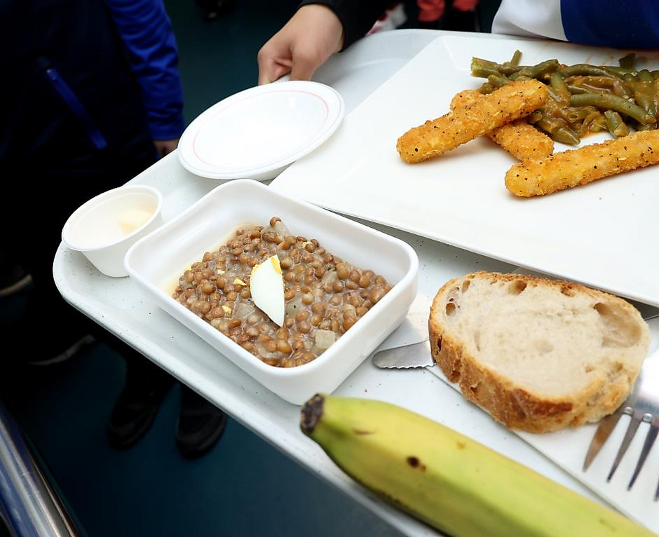 Restauration scolaire, du bio, du bon et du local, groupe scolaire du Ponceau le 11 février - voir en plus grand : (fenêtre modale)