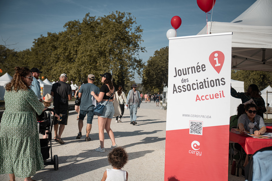 Journée des associations - voir en plus grand : (fenêtre modale)
