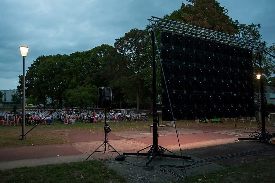 Cinéma en plein air Pierre Lapin aux Touleuses le 19 août 2020 - voir en plus grand : (fenêtre modale)