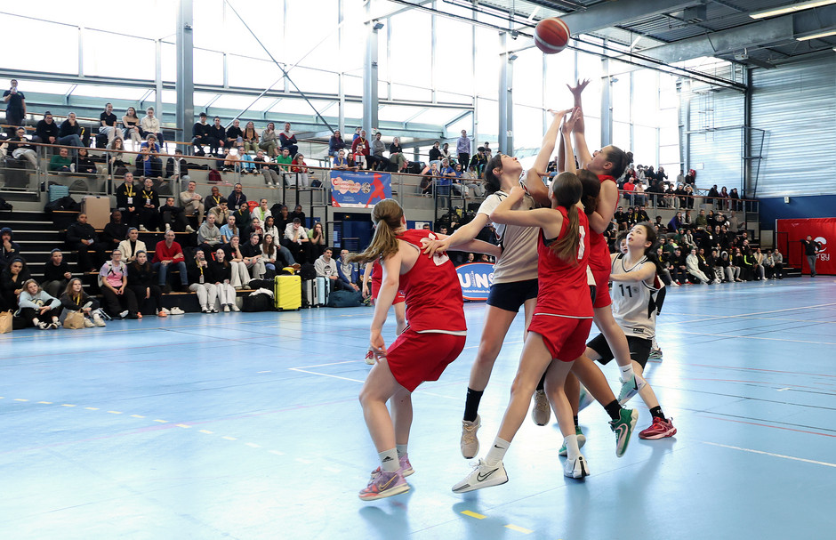 La finale du Championnat de France UNSS  - voir en plus grand : (fenêtre modale)