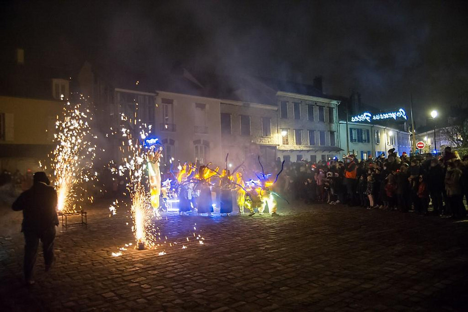 Fêtes des lumières le 19 décembre 2021, à la MJC du Village - voir en plus grand : (fenêtre modale)