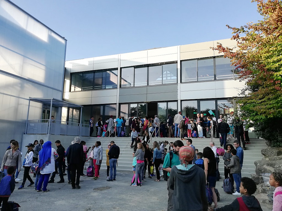 Rentrée Scolaire à l'école des Essarts. - voir en plus grand : (fenêtre modale)