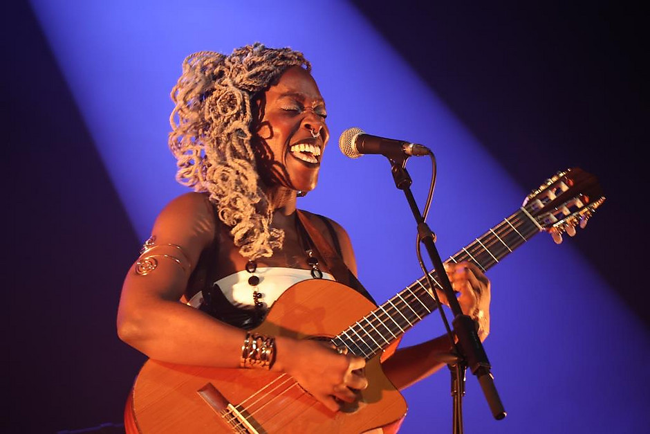Concert de Kimberose avec Mary May en première partie dans la grande salle du Douze, 16 février - voir en plus grand : (fenêtre modale)