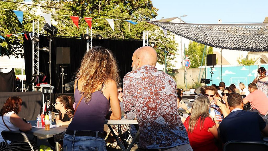 Le cabaret des affamés, le 15 juillet par la Compagnie Art & Prémices - voir en plus grand : (fenêtre modale)