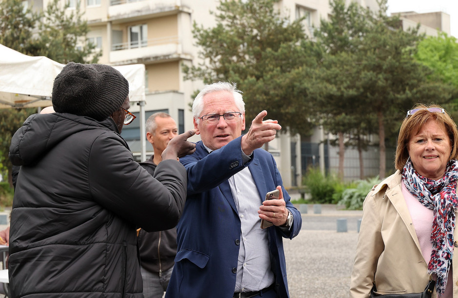 forums de quartier - voir en plus grand : (fenêtre modale)