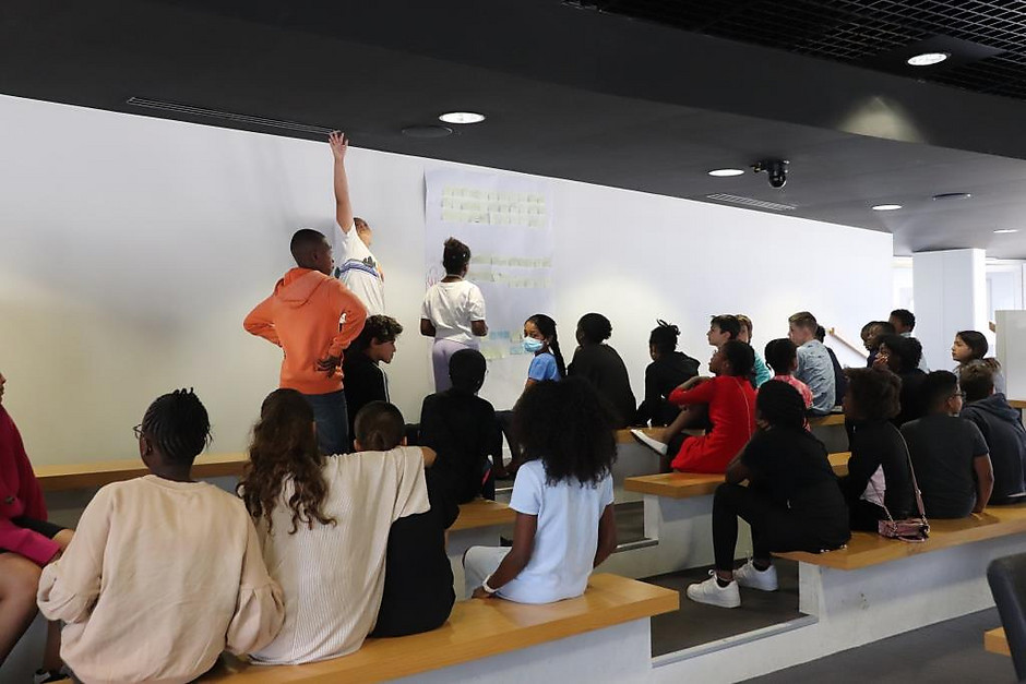 Cérémonie de clôture du conseil d'enfants, 5 juillet - voir en plus grand : (fenêtre modale)