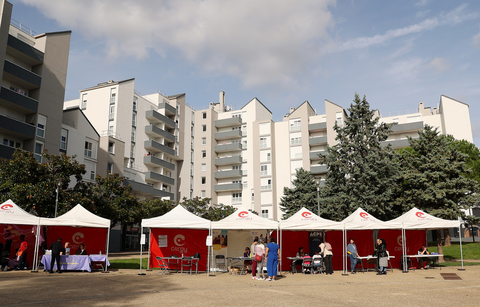 Village des familles - voir en plus grand : (fenêtre modale)