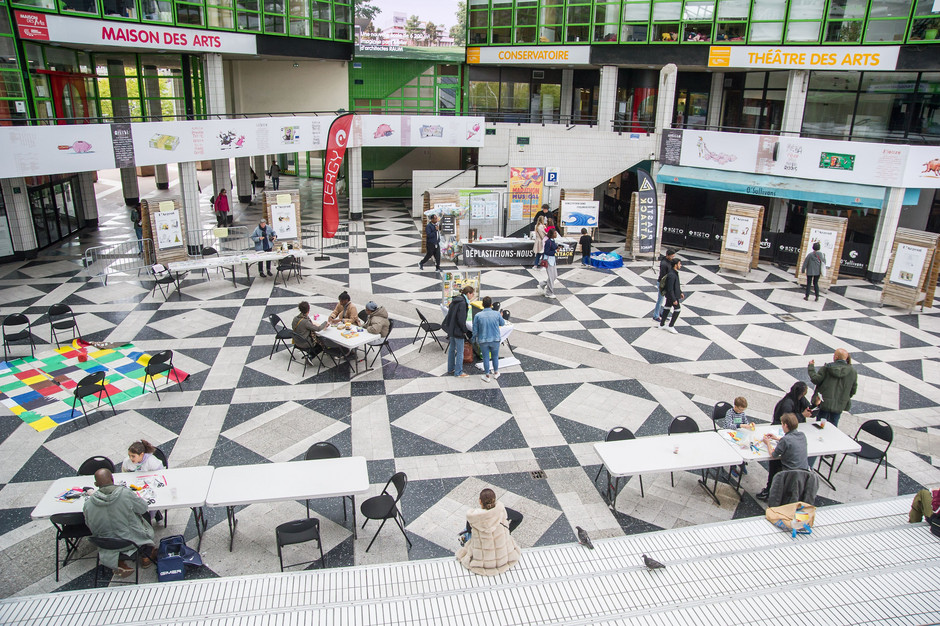 Semaine européenne du développement durable, fresque du climat dans le Grand Centre, 28 septembre - voir en plus grand : (fenêtre modale)