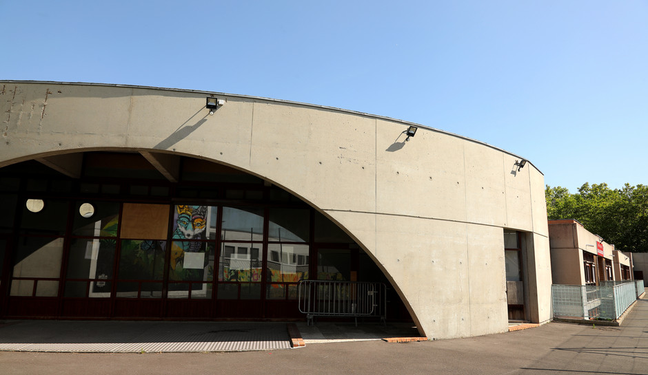 Groupe scolaire de La Lanterne - voir en plus grand : (fenêtre modale)