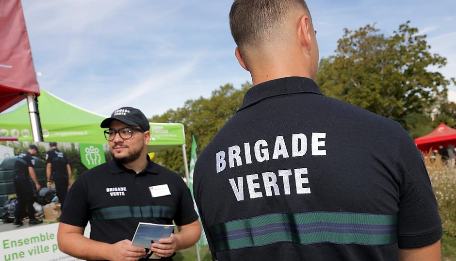 voir en plus grand : (fenêtre modale)