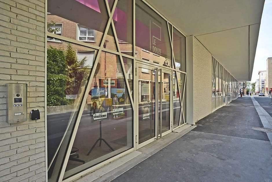 Le centre socio-culturel le Douze - aprés travaux - voir en plus grand : (fenêtre modale)