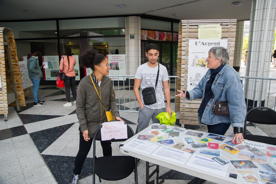 Semaine européenne du développement durable, fresque du climat dans le Grand Centre, 28 septembre - voir en plus grand : (fenêtre modale)