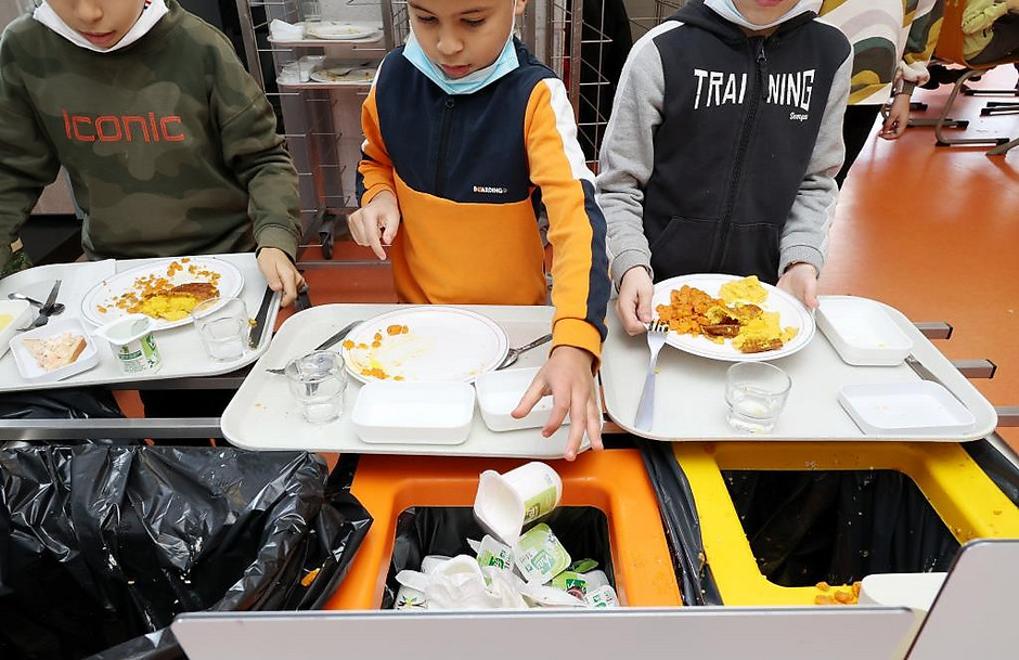 Restauration scolaire, du bio, du bon et du local, groupe scolaire de la Chanterelle le 11 février - voir en plus grand : (fenêtre modale)