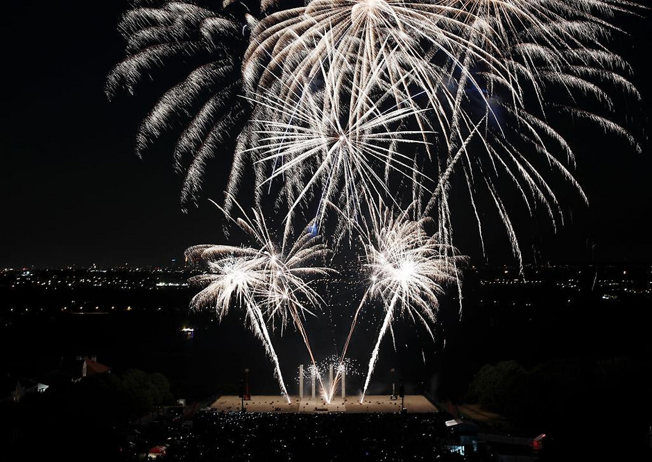Feu d'artifice de Cergy en fête 2022, le 2 juillet  - voir en plus grand : (fenêtre modale)