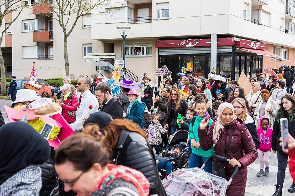 Marche pour l'égalité des droits des femmes - voir en plus grand : (fenêtre modale)
