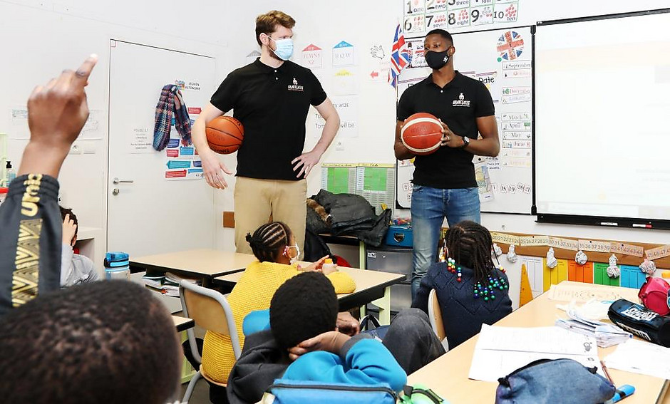 Semaine olympique et paralympique, basket au groupe scolaire du Nautilus, du 1er au 5 février 2021 - voir en plus grand : (fenêtre modale)