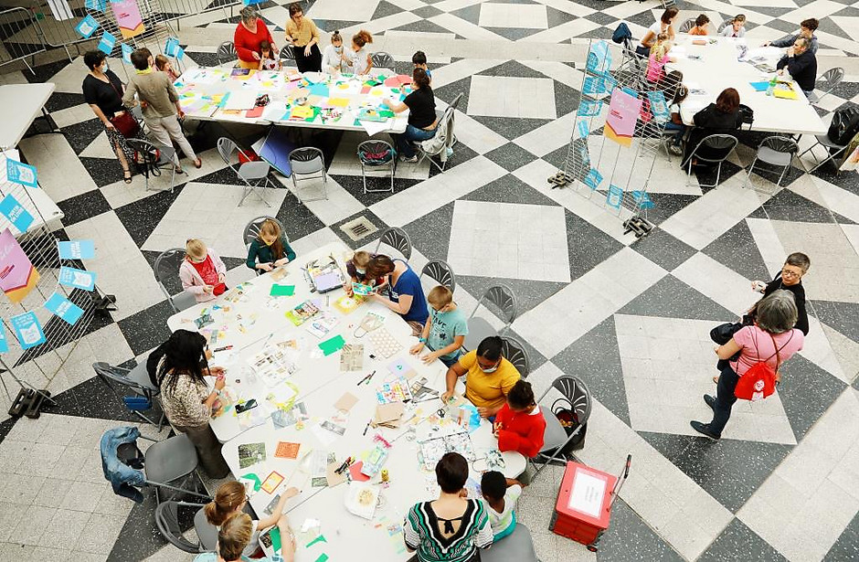 Partir en livre, des spectacles et ateliers sur la place des Arts, le 7 juillet - voir en plus grand : (fenêtre modale)