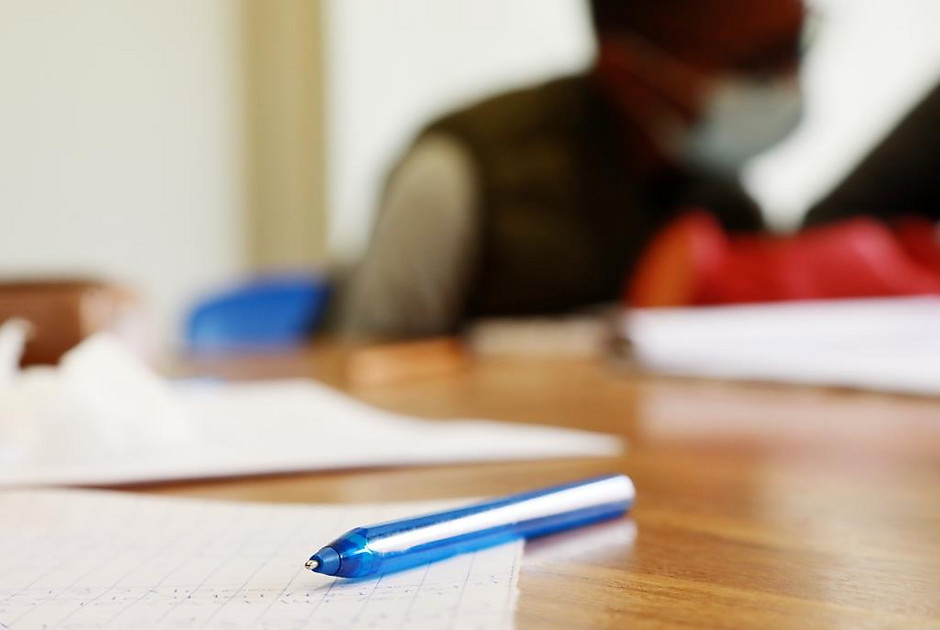Dispositif Cahiers de vacances, accompagnement à la scolarité à la maison de quartier des Touleuses, le 13 juillet - voir en plus grand : (fenêtre modale)