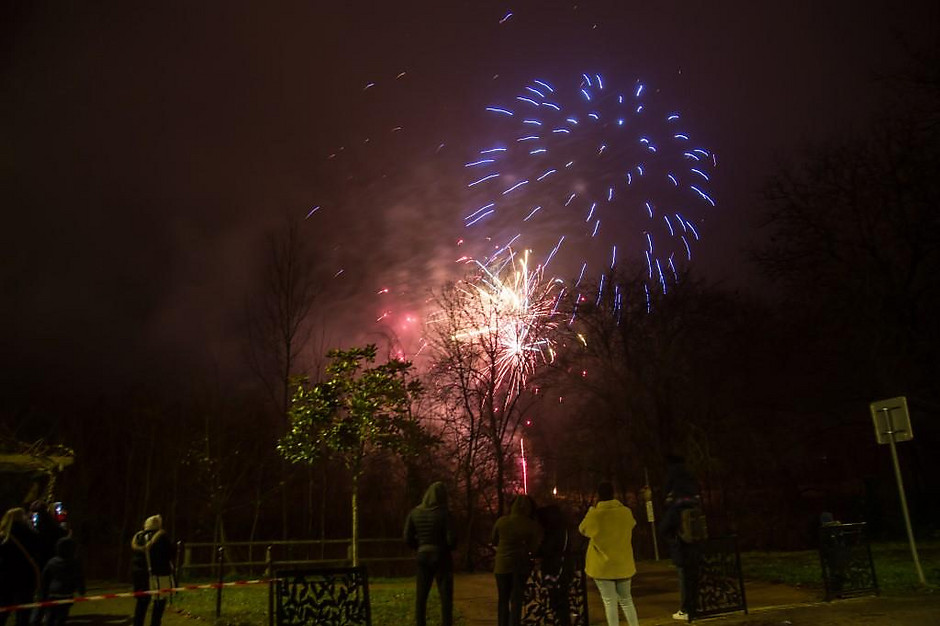 Fêtes des lumières le 19 décembre 2021, à la MJC du Village - voir en plus grand : (fenêtre modale)