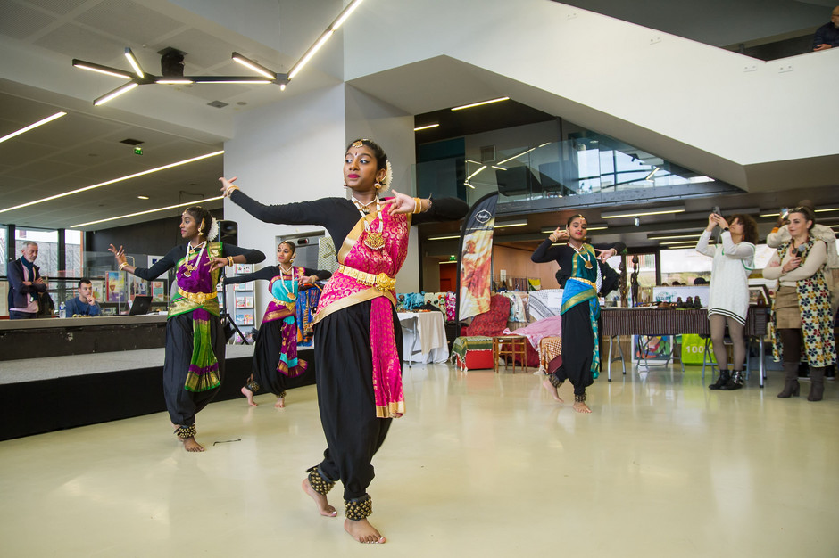 Festival des solidarités, journée festive avec les associations à Visages du Monde, 26 novembre - voir en plus grand : (fenêtre modale)