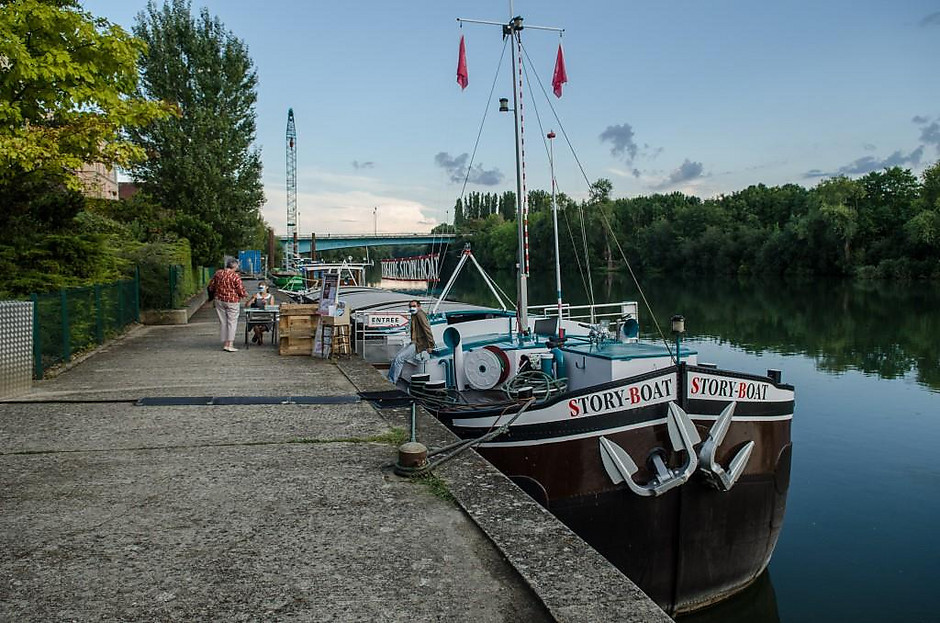 "L'Expérience Inédite : comédie musicale improvisée" sur la péniche Story Boat à Port Cergy le 16 août 2020 - voir en plus grand : (fenêtre modale)