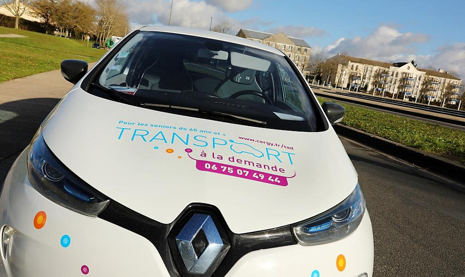 Transport à la demande pour les seniors avec la nouvelle Zoé électrique, le 25 janvier 2021 - voir en plus grand : (fenêtre modale)