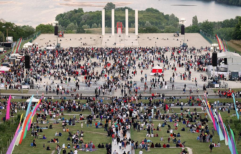 Cergy en fête 2022, le 2 juillet sur l'Esplanade de Paris - voir en plus grand : (fenêtre modale)