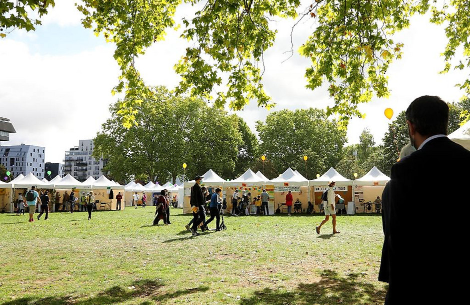 Journée des association au parc François Mitterrand, septembre - voir en plus grand : (fenêtre modale)