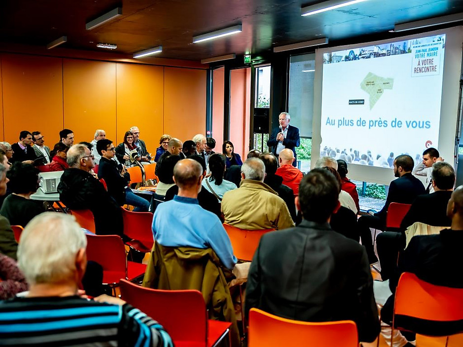 Réunion publique des Hauts-de-Cergy du mercredi 5 juin, à Visages du Monde. - voir en plus grand : (fenêtre modale)