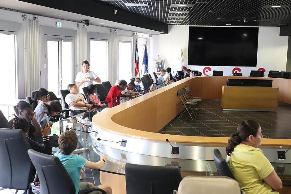 Cérémonie de clôture du conseil d'enfants, 5 juillet - voir en plus grand : (fenêtre modale)